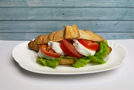 Croissant - tomaatti mozzarella